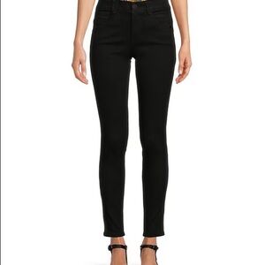 Democracy “Ab”s solution skinny jeans. BLACK. Size 8. Lightly used.